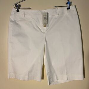 Loft NWT Lovely White 10” Inseam Shorts Sz 10